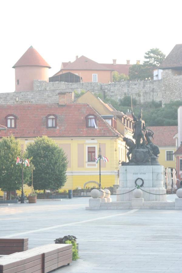 Ezüst Boróka Apartman Eger Exterior foto